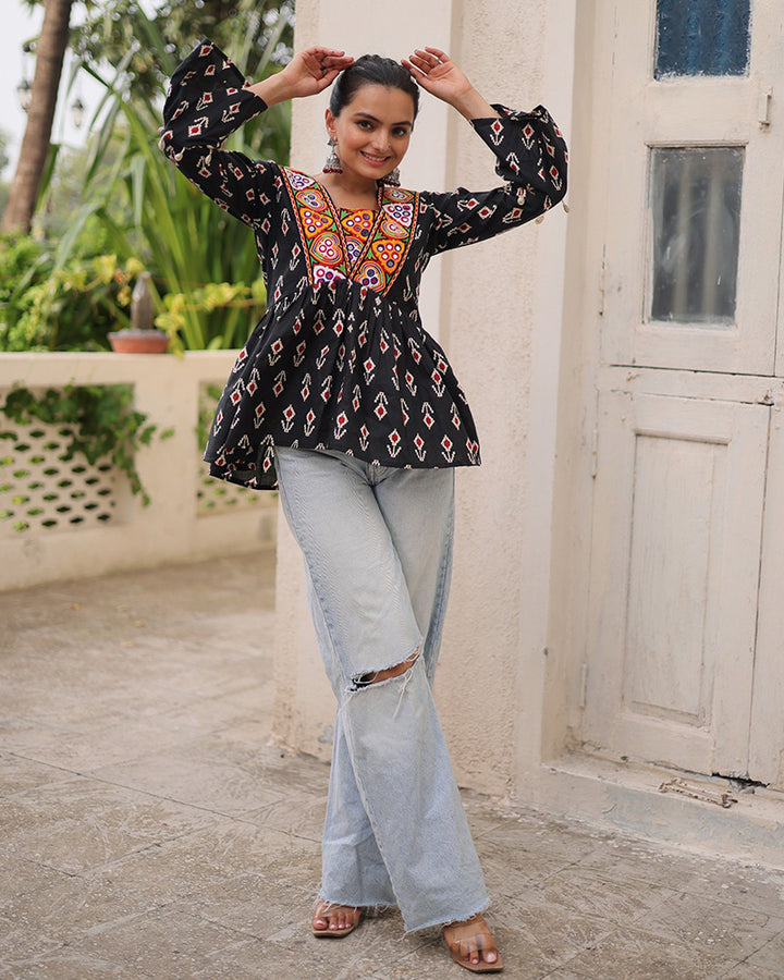 Black Color Cotton Gmathi Work Navratri Kediya