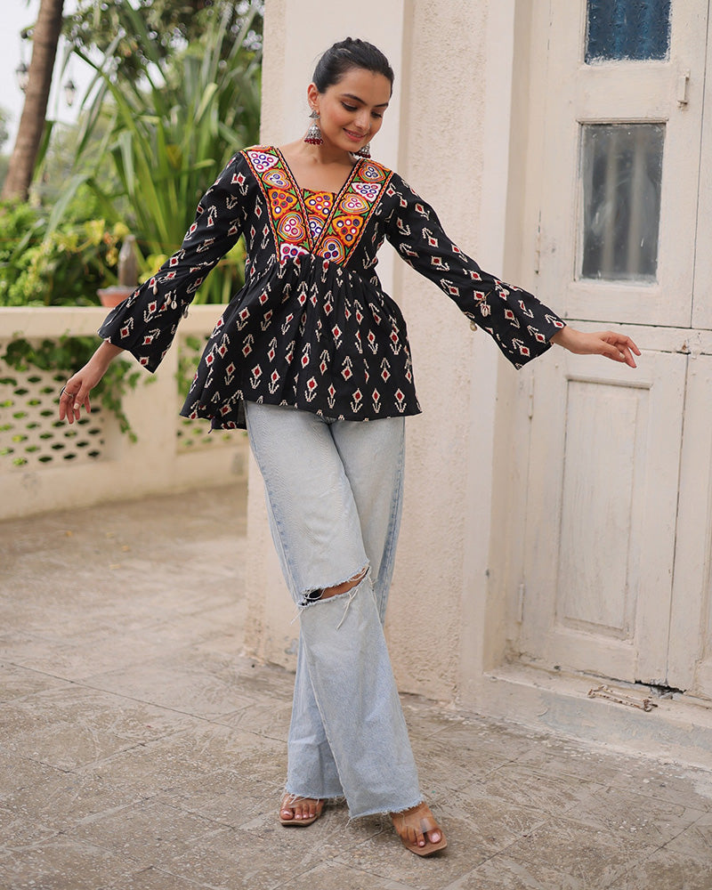 Black Color Cotton Gmathi Work Navratri Kediya
