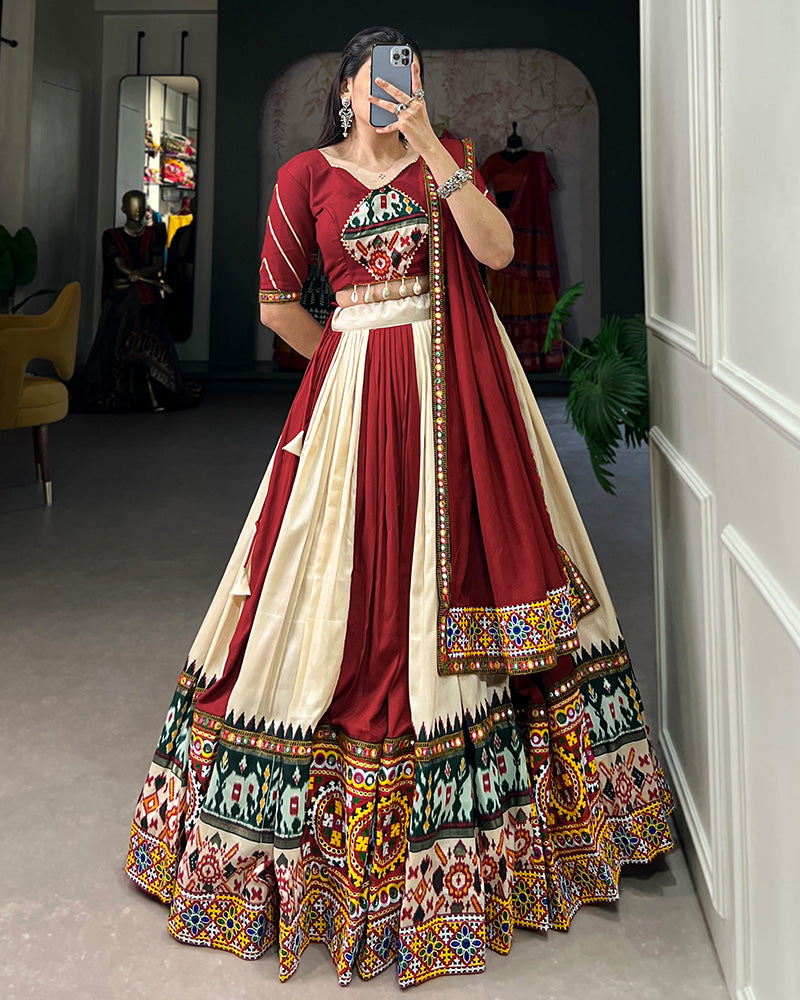Off White Gamthi Work Navratri Wear Choli