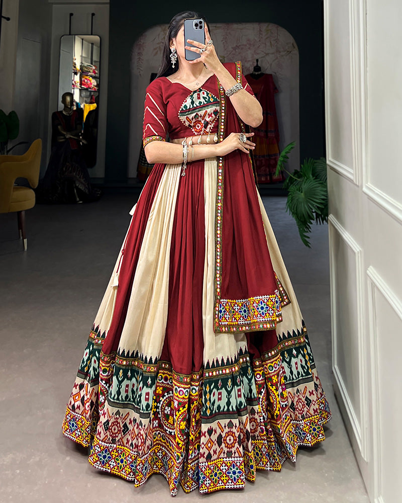 Off White Gamthi Work Navratri Wear Choli
