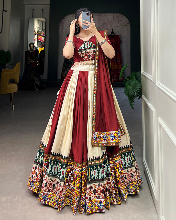 Off White Gamthi Work Navratri Wear Choli