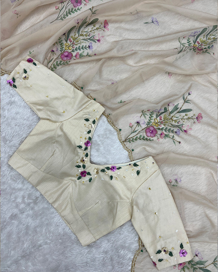 Off-White Color Tebby Silk Floral Printed Saree