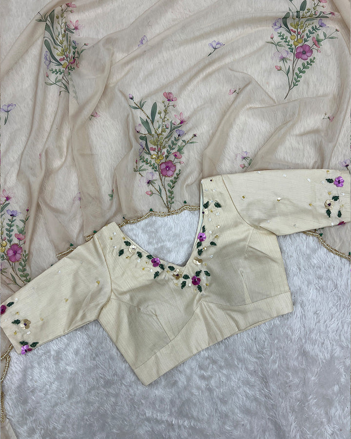 Off-White Color Tebby Silk Floral Printed Saree