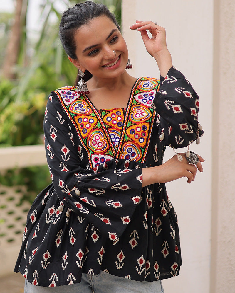 Black Color Cotton Gmathi Work Navratri Kediya