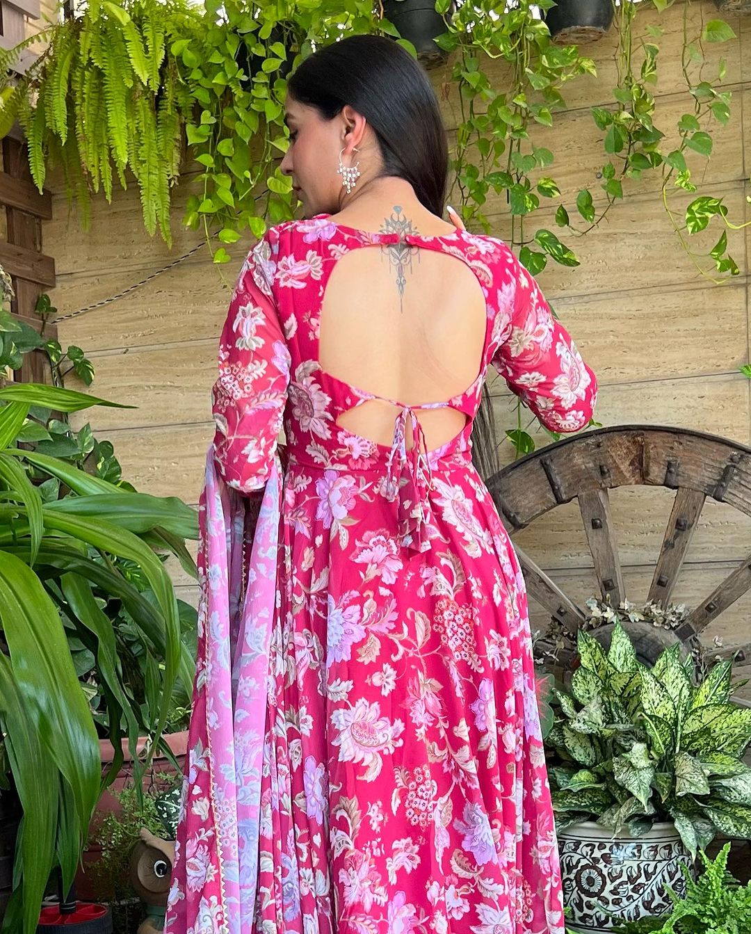 Isha Sharma Stylish Neck Design Soft Georgette Floral Pink Color Three Piece Anarkali Suit