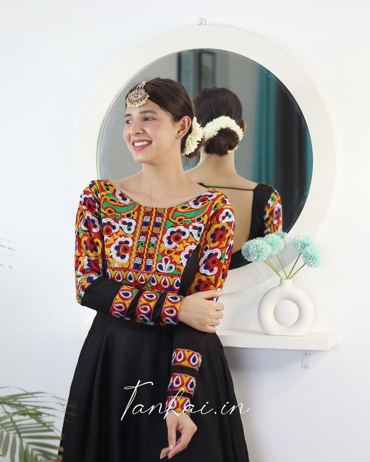 Lucki in Black Color Full Flairy Cotton Navratri Anarkali Gown