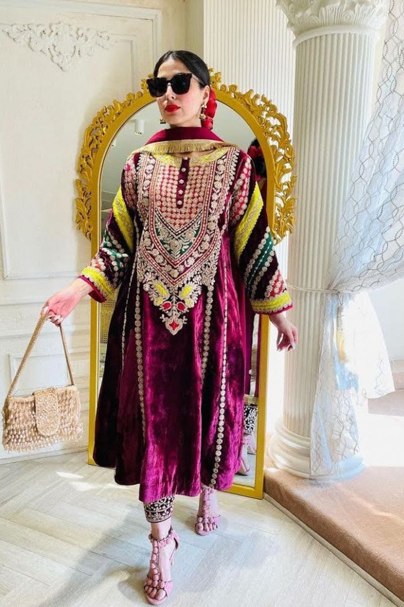 Velvet Fusion Kashmiri Pakistani Suit